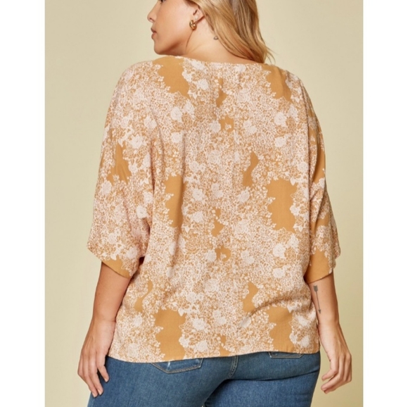 Andree by Unit Chic Floral Lightweight Blouse - Picture 5 of 6